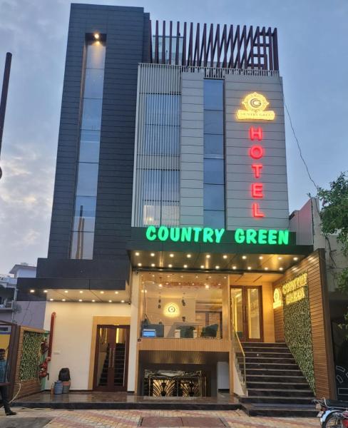 En la foto se muestra el objeto Country Green Hotel & Banquet ubicado en la ciudad de Bareilly.