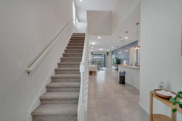Bilde 4: Pool, Family-friendly - World Class, Modern Home