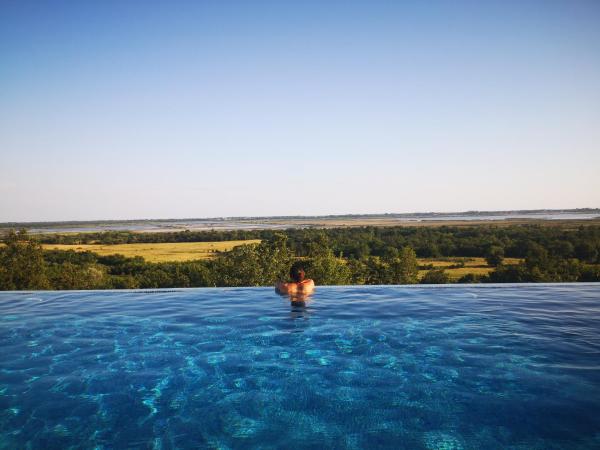 Op de foto is het object Solana's View - Ferienhäuser in ruhiger Lage, mit einer einzigartigen Aussicht, Infinity Pool, Free Parking und Wlan te zien, gelegen in de stad Ulcinj.