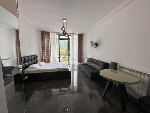 Nella foto è visibile l'oggetto Guest House Nana situato nella città di Borjomi.