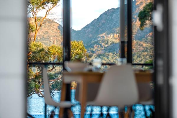 Dock Of The Bay - Freycinet National Park
