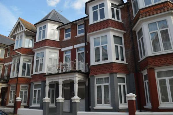 På bildet vises objektet Pier12 som ligger i byen Eastbourne.