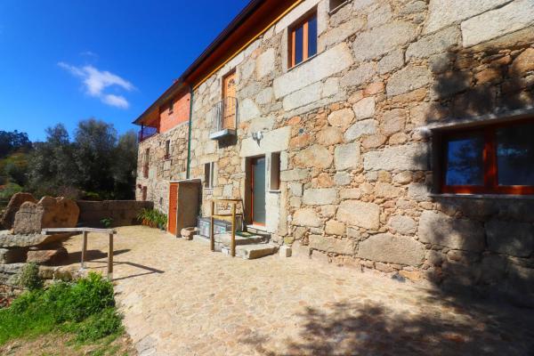 Nella foto è visibile l'oggetto Casa dos Meões by Gerês Casas situato nella città di Ermida.
