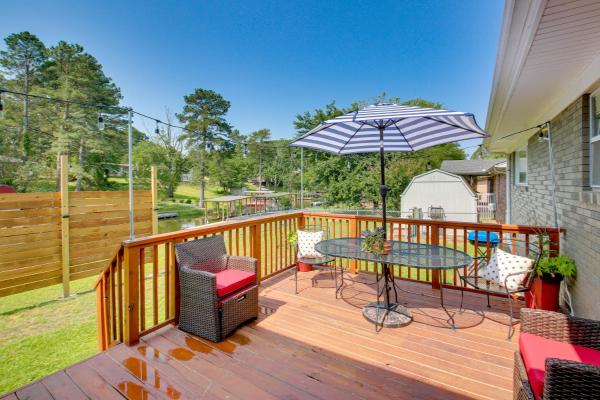 Lake Hamilton Home: 5 Mi To Hot Springs! - Hot Springs, AR