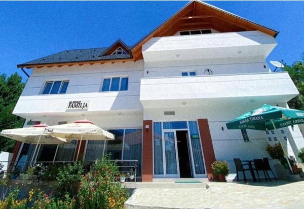 Bar-restaurant-hotel-familja - Burrel