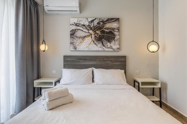 A la foto es mostra l'objecte Studio 23 with kitchenette at the new Olo living situat a la ciutat de Paceville.