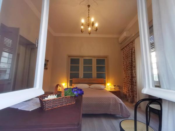The Traditional Athenian House For 6, Near Metro - Athens