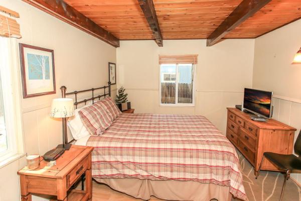 Billede 7: Cottage in the Pines - Great place to stay and close to everything! With Slope views!