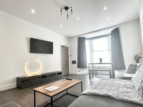 Na fotografii je vidět objekt Welcome to Serenity Central! New Listing Discount! nacházející se ve městě Peterborough.