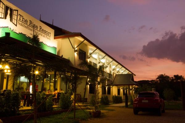 A la foto es mostra l'objecte The Rise Resort situat a la ciutat de Sukhothai.