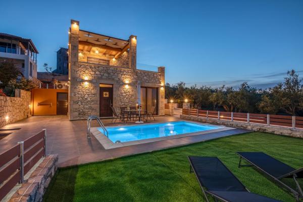 照片显示了位于Kamisianá市的Lithina charm villa with private pool and sea view物件。