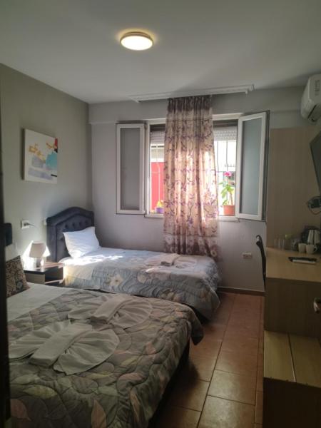 Guest House De Rada, Тирана