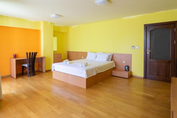 Foto 2: Central flat with Monster living room