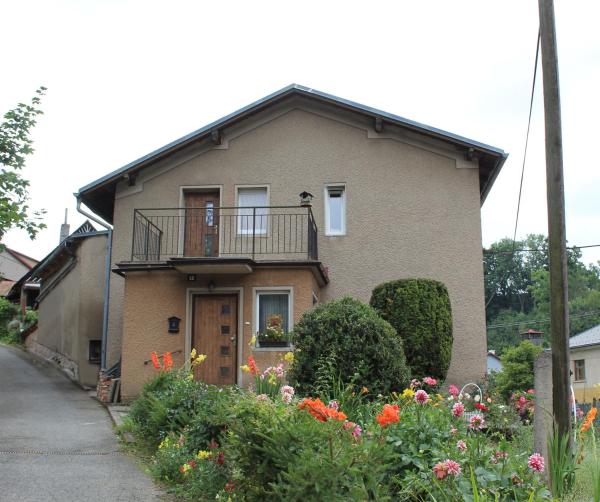 Na fotografii je vidět objekt Apartmán Česká Metuje nacházející se ve městě Skalka.