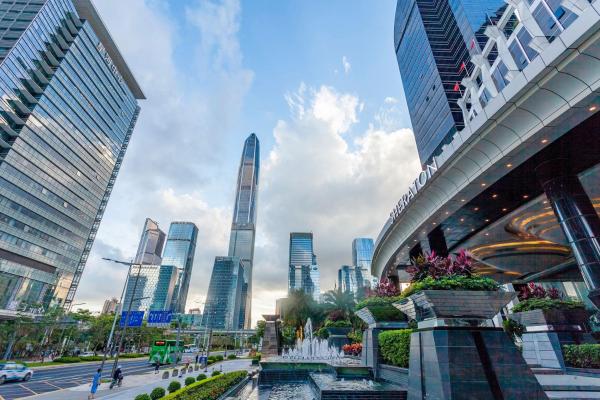 A la foto es mostra l'objecte Sheraton Shenzhen Futian Hotel situat a la ciutat de Shenzhen.