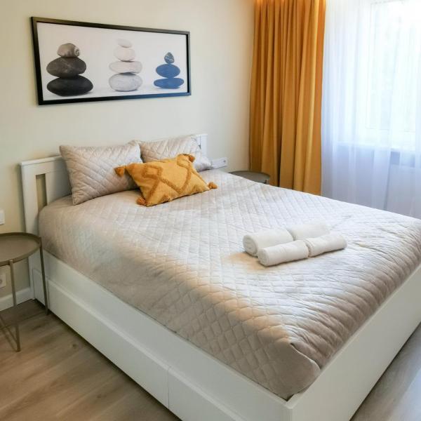 På billedet ses objektet Vasaros estrados apartamentai, self check-in, free parking beliggende i byen Klaipėda.
