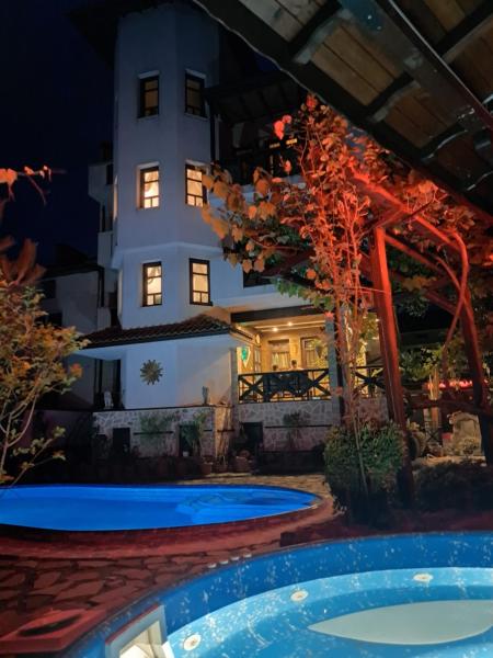 Op de foto is het object Keremidchieva Kushta Guest House te zien, gelegen in de stad Sandanski.