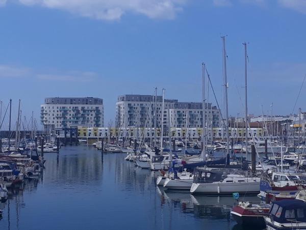 Bild 6: Unique, loft-style apartment with fantastic Brighton Marina views
