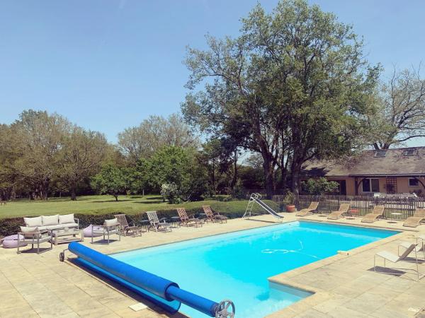 A la foto es mostra l'objecte Hors Cadre/villa avec piscine situat a la ciutat de Saffré.