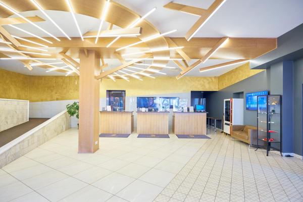 Στη φωτογραφία φαίνεται το αντικείμενο Hotel Dzingel που βρίσκεται στην πόλη Kurna.