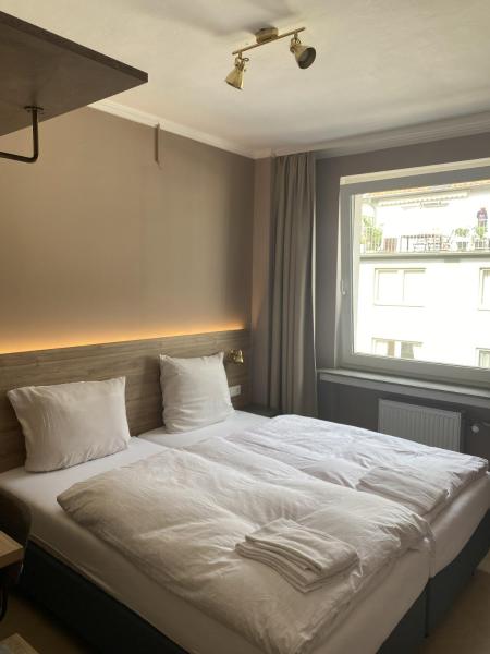 Hotel Petite Königsallee SELF CHECK-IN, Düsseldorf