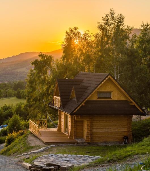 A la foto es mostra l'objecte Domek Muflon w Górach Sowich situat a la ciutat de Jugów.