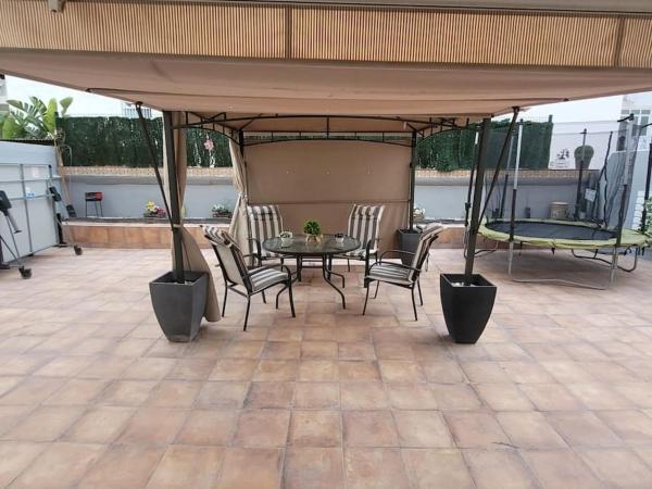 Precioso apartamento reformado con terraza, 4 habs, Valencie