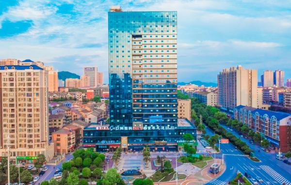 På billedet ses objektet Till Bright Hotel, Liling Century Square beliggende i byen Zhuzhou.