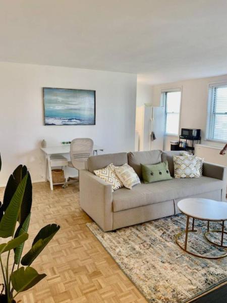 A la foto es mostra l'objecte ATL Downtown/Midtown Condo w/ Balcony situat a la ciutat de Atlanta.