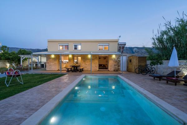 Na foto é possível ver o objeto Garden Villa Chania localizado na cidade de Nerokoúros.
