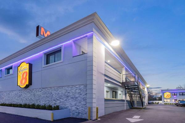 Zdjęcie 4: Super 8 by Wyndham Lindenhurst