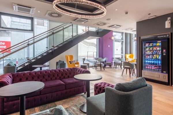 A la foto es mostra l'objecte Premier Inn Stuttgart City Centre situat a la ciutat de Stuttgart.