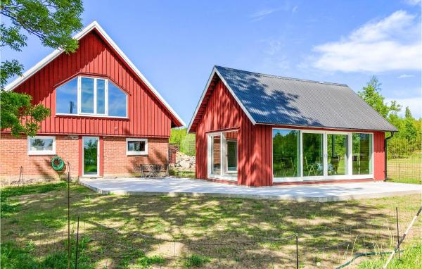 På billedet ses objektet Cozy Home In Lammhult With Sauna beliggende i byen Lammhult.