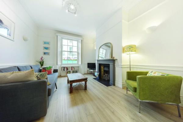 3 Bedroom Apartment in Westminster, London