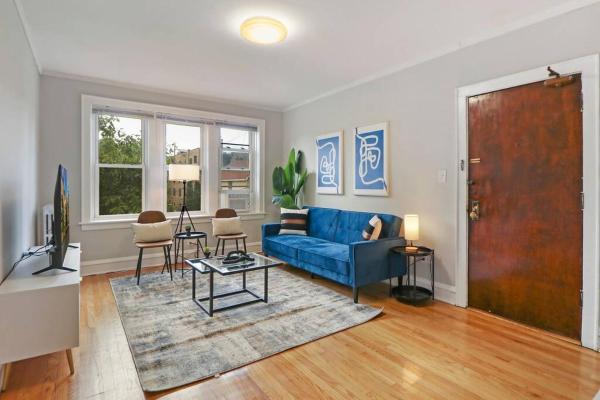 Foto 1: Spacious & Inviting 1BR Apt in Chicago - Cullom B2