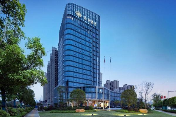 Na fotografii je vidět objekt Till Bright Hotel, Pingxiang Xiangdong District Government nacházející se ve městě Liling.