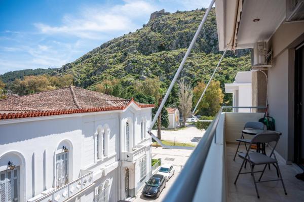 A la foto es mostra l'objecte Navarinou Apartment by HSH situat a la ciutat de Nàuplia.