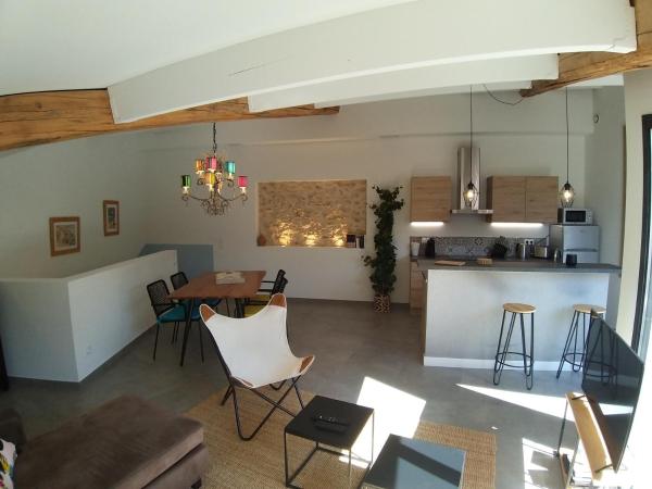 A la foto es mostra l'objecte Le Tire Bouchon situat a la ciutat de Lignan-sur-Orb.
