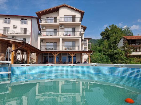 Casa Soarelui - Comuna Dubova