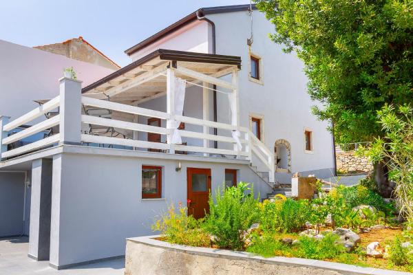 A la foto es mostra l'objecte Apartments Kleine Perle Am Meer situat a la ciutat de Šilo.