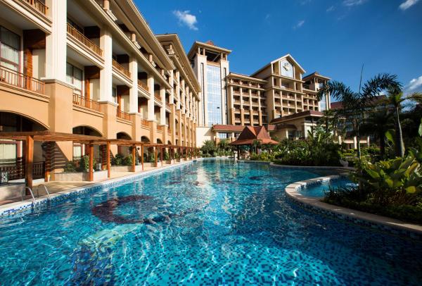 A la foto es mostra l'objecte Landmark Mekong Riverside Hotel situat a la ciutat de Vientiane.