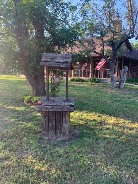 Na zdjęciu widoczny jest obiekt Live Oak Home położony w mieście Salado.