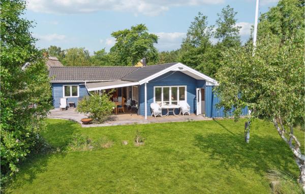Na zdjęciu widoczny jest obiekt Nice Home In Orø With House Sea View położony w mieście Orø.
