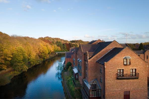 På billedet ses objektet Delta Hotels by Marriott Durham Royal County beliggende i byen Durham.