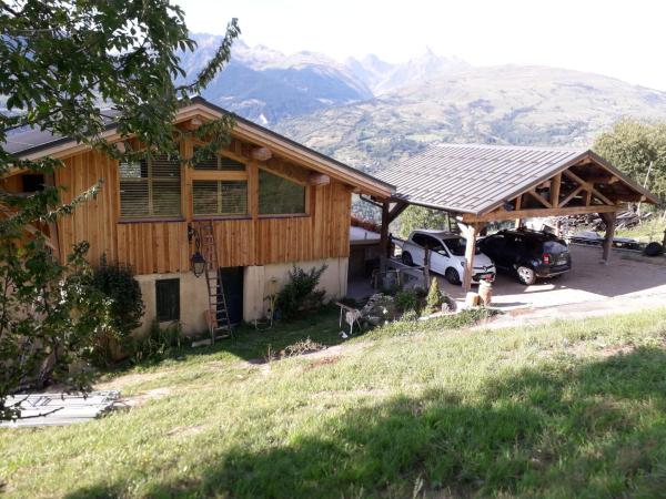 A la foto es mostra l'objecte Chalet la Bise situat a la ciutat de Sangot.