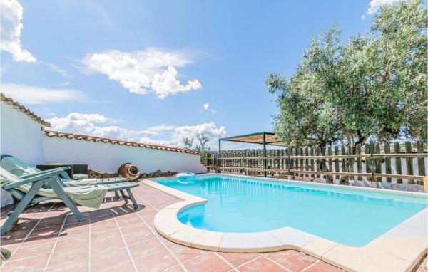 A la foto es mostra l'objecte Cozy Home In La Cardenchosa With Wifi situat a la ciutat de Los Pánchez.