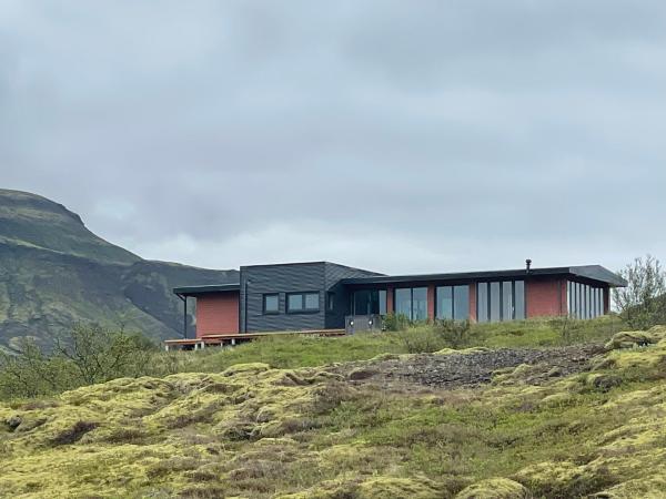 A la foto es mostra l'objecte Modern villa - in Golden Circle - Gullfoss Geysir Þingvöllur - Freyjustíg 13, 805 Selfoss situat a la ciutat de Búrfell.