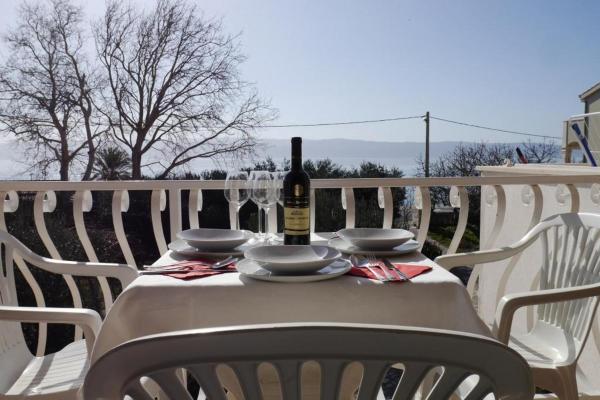 A la foto es mostra l'objecte Apartment in Dugi Rat with sea view, balcony, air conditioning WiFi 5132-1 situat a la ciutat de Dugi Rat.