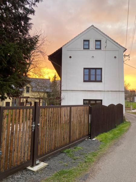Pokoje V Chalupě Pod Milešovkou - Teplice