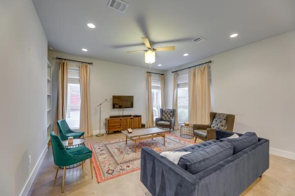 A la foto es mostra l'objecte 3 Mi to Zilker Park Chic Condo with Patio! situat a la ciutat de Austin.